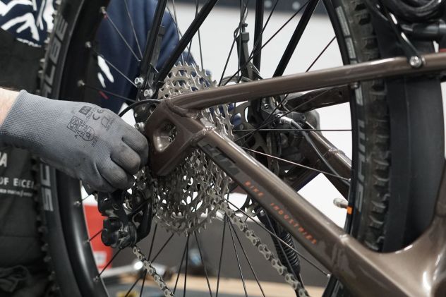 dein fahrradservice in lofer_top service bei Intersport sturm_bike werkstatt