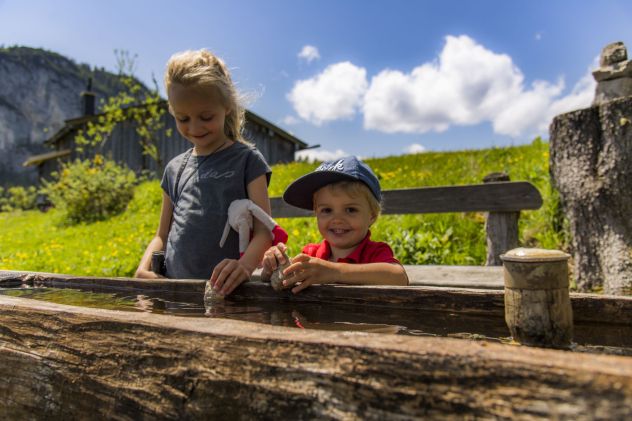 wandern mit der Familie_Lofer_Intersport Sturm_c-salzburger-saalachtal