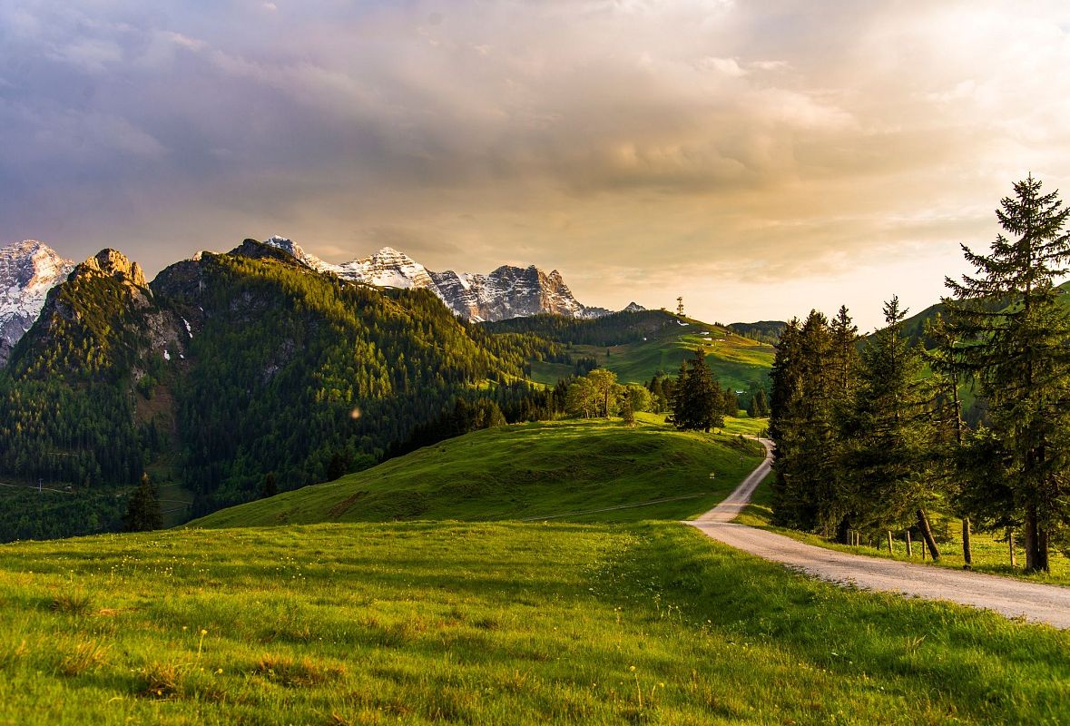 fahrrad fahren in lofer_almenwelt lofer_Intersport Sturm_c_salzburger saalachtal tourismus