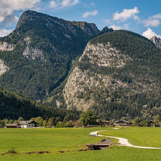 fahrrad fahren lofer_tauernradweg_Intersport Sturm_c_salzburger saalachtal tourismus